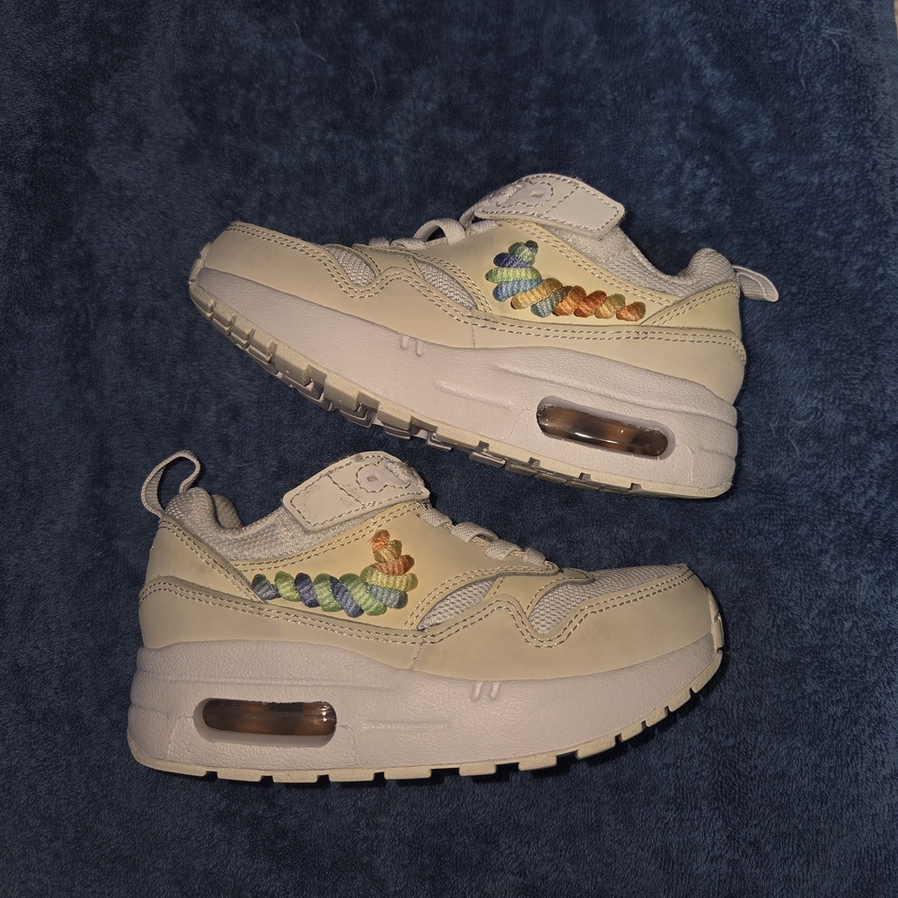 Girls Nike Air Max Beige Sneakers Toddler Size 9 Used